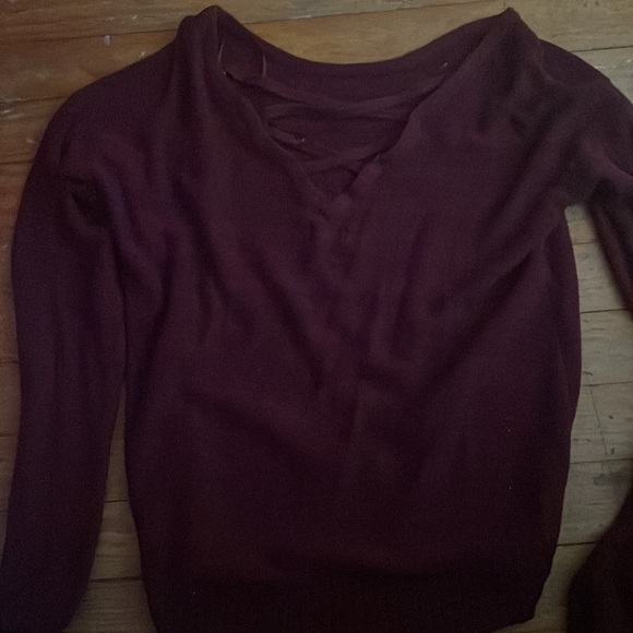 Red top - Picture 2 of 2